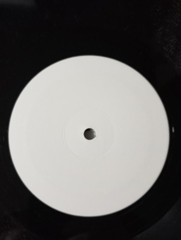 No Love, Zhara Honey - Disconnection